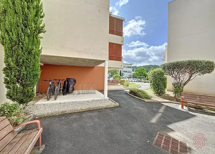 Apartamento F2 Avec Terrasse, Clim, Parking Prive, Proche Centre-ville Et Thermes, Animaux Acceptes - Fr-1-451-135 Lamalou-les-Bains